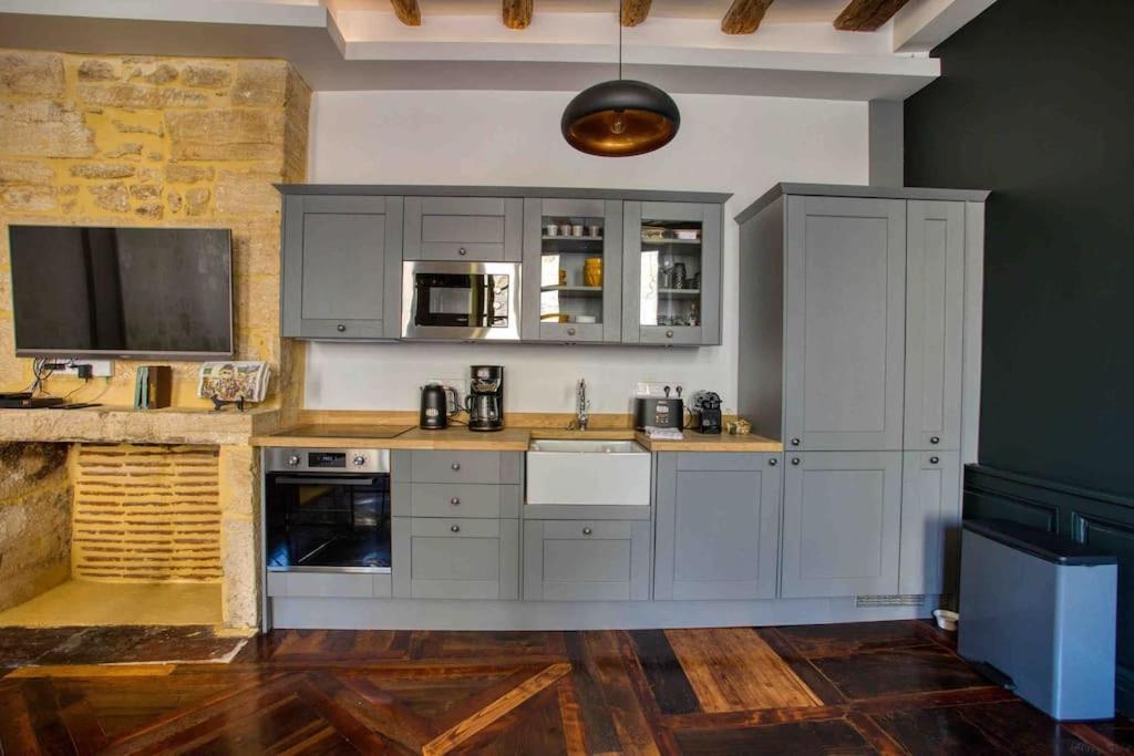 "Les Appartements De Betty A" Coeur Historique Sarlat Esterno foto